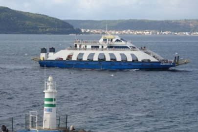 Feribot seferlerine fırtına engeli!