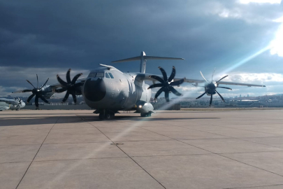 Gazzeli 61 hasta ve 49 refakatçiyi taşıyan uçak Türkiye’ye ulaştı