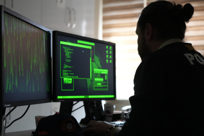 Sosyal medya paylaşımlarına dikkat: Her an kapınıza polis gelebilir