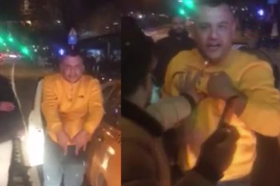 Taksiyle İETT otobüsünün önünü kesip aracı yumrukladılar, o anlar kamerada