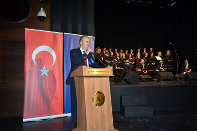 Usta sanatçıları aratmadılar! Solist muhtarlar bu kez mührü sahnede vurdu