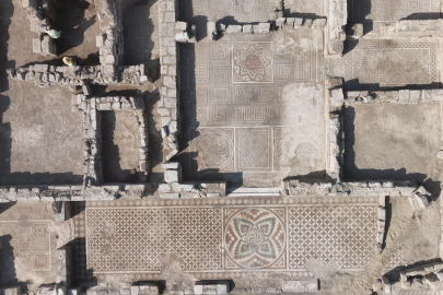 Bin 700 yıllık mozaiklerde üç boyutlu desenler