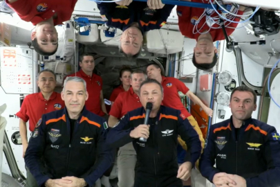 Tarihi uzay yolculuğu tamamlandı! Geri dönüyorlar!