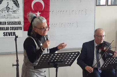 Bir kuple şiir bir kuple nağme