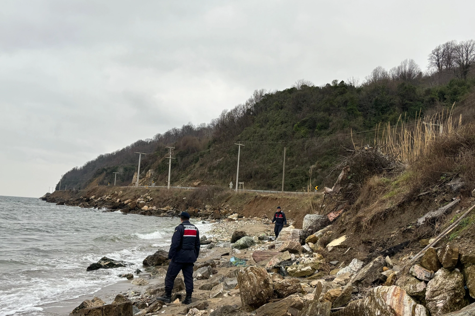 Batan geminin 5. gününde havadan karadan ve denizden aramalar devam ediyor
