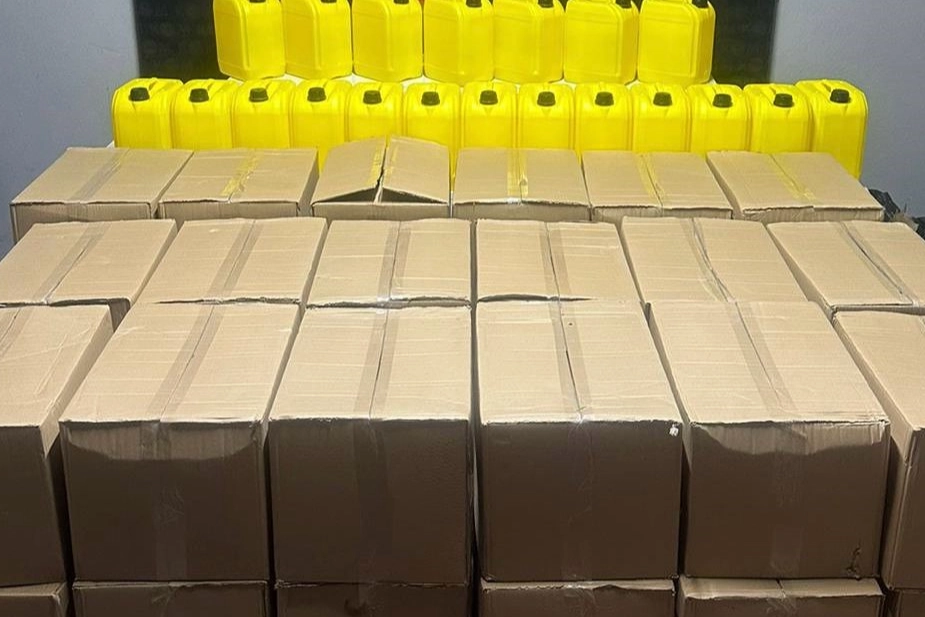 Sahte alkol üreten şahıslar yakalandı