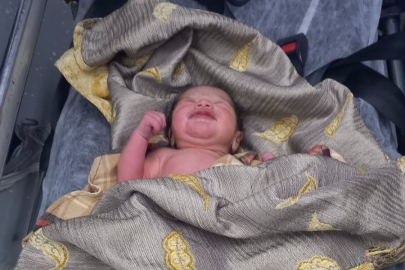 Cami Avlusunda Yeni Doğmuş Bebek Bulundu