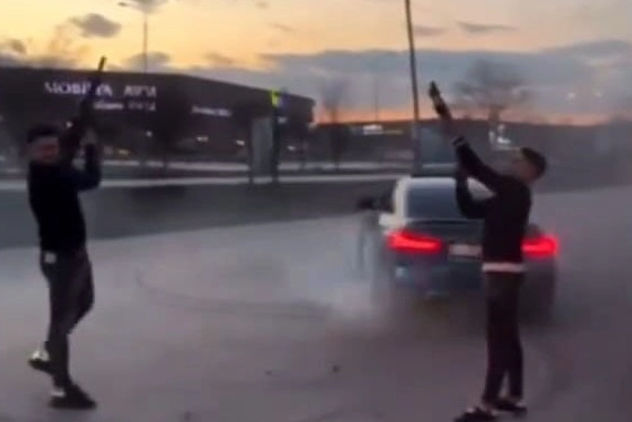 Havaya pompalı tüfeklerle ateş eden magandalar yakalandı