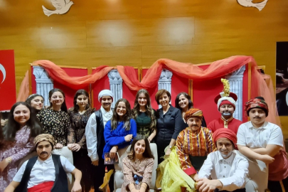 Öğrenciler sahnenin tozunu attırdı