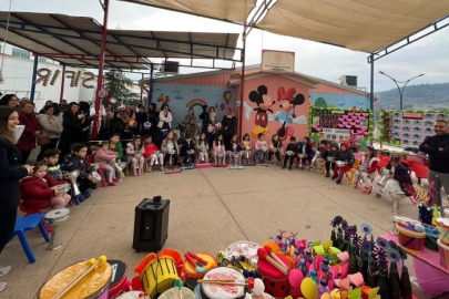 Balıkesirli Minikler, Geri Dönüşümle 'Hayatın Ritmini Yakalıyor