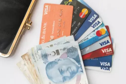 Borçlanma Maliyeti Artıyor!: Kredi Kartıyla Nakit Avans Çekiminde Faiz Oranı  Yükseldi!