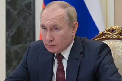 Putin, devlet başkanlığı seçiminde oyunu uzaktan kullandı