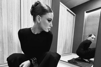 Serenay Sarıkaya Seul'de! Tarzıyla yine gündem oldu