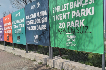 Bursa'da Tanıtım Tabelalarına Sprey Boya Saldırısı!