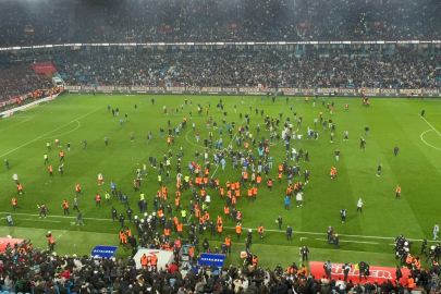 Trabzonspor-Fenerbahçe Maçı Sonrası Saha Karıştı!