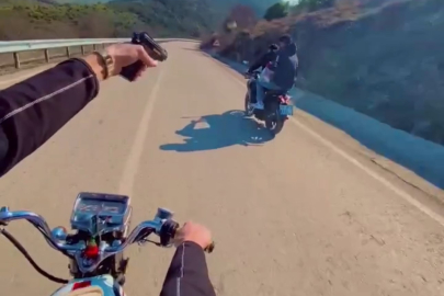 Bursa'da gençlerin kurusıkı tabanca ile yolculuğu kamerada