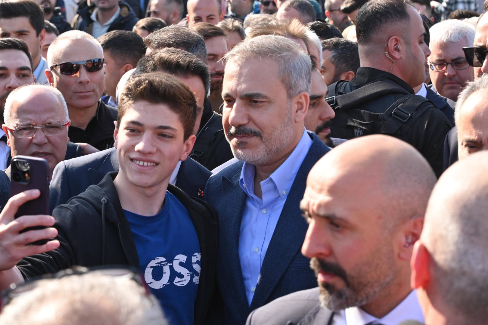 Dışişleri Bakanı Hakan Fidan'a Bursa'da yoğun ilgi