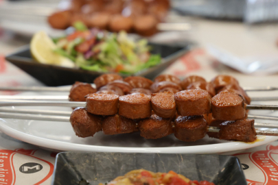 İftar sofralarının vazgeçilmezi ‘irişkit sucuğu’