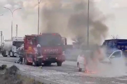 Seyir Halindeki Otomobil Alev Aldı