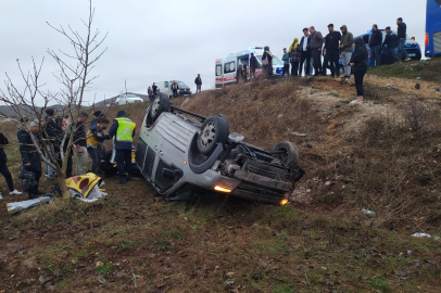 Tekerleri Patlayan Otomobil Şarampole Uçtu