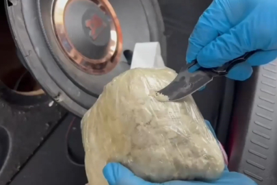 Durdurulan Araçta 1 Kilo Uyuşturucu Çıktı