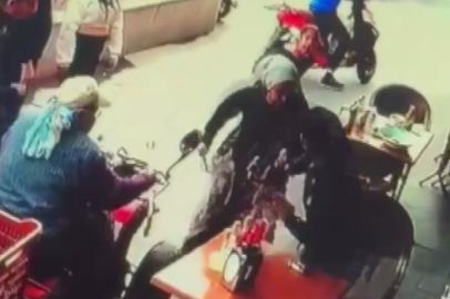 Para Vermeyen Gence Bıçakla Saldıran Dilenci Tutuklandı!