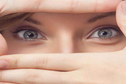 Göz seğirmesi neden olur? Göz seğirmesi neyin belirtisi ve sebebi nedir?