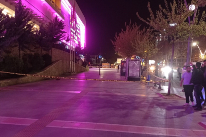 Şüpheli Paket Fünye ile Patlatıldı