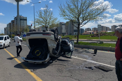 İki Otomobil Çarpıştı: 6 Yaralı
