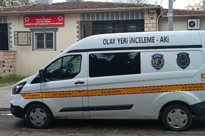 14 Yaşındaki Kız Çocuğu, Babasını Bıçaklayarak Öldürdü!