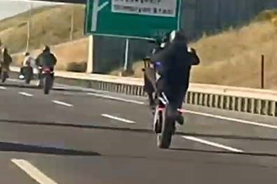 Trafiğin Tehlikeli Tek Tekerleri Kameraya Yansıdı