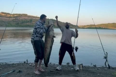 Av Yasağı Devam Ederken Balık Avlayan 2 Arkadaşa Ceza Kesildi