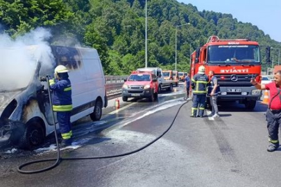 Minibüs Alev Alev Yandı