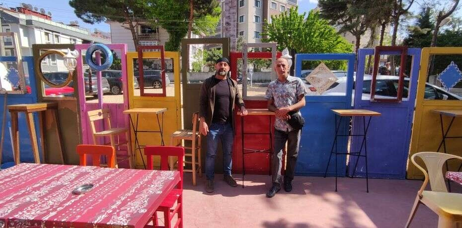 7 milyonluk kafenin dekorasyonu hurdadan