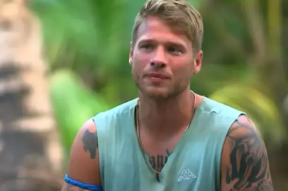 Survivor'da Şok Veda: Yunus Emre Özden Yarışmaya Gözyaşları İçinde Veda Etti!