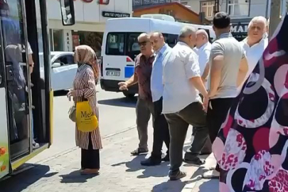 Bursa'da Otobüste Enteresan  Kavga