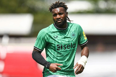 Fenerbahçe'ye Büyük Transfer: Allan Saint-Maximin Yarın İstanbul'da! İşte Sözleşme Detayları