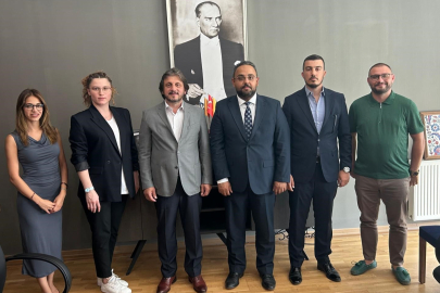 Eski Adalet Bakanı Yardımcısından Bursaya Ziyaret