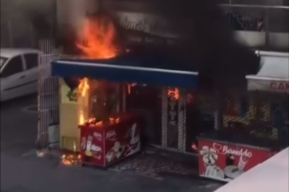 Bursa'da Market Girişinde Çıkan Yangın Panik Yarattı!