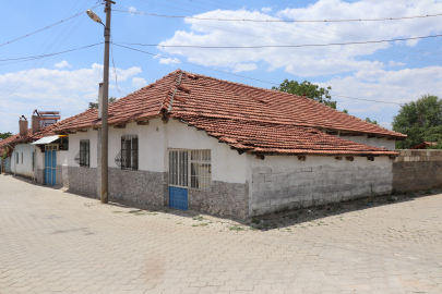 Karısını önce bağladı sonra kabloyla dövüp bıçaklamış!