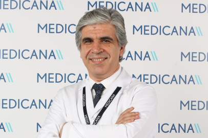 Göz Sağlığı ve Hastalıkları Uzmanından Lens Kullananlara Uyarı