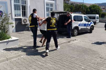 Gemlik'te Emniyet Müdürlüğü Araması Olan Suçluları Yakaladı!