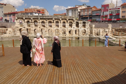 İki bin yıllık Roma Hamamı turizme kazandırılıyor
