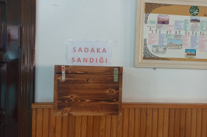 "Tamirciyim" dedi, sadaka kutusundaki paraları çaldı!