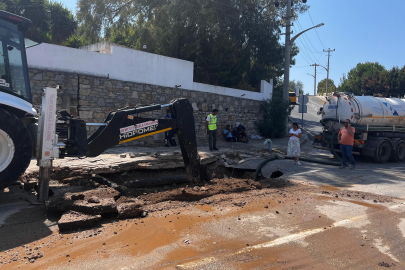 Hat patlayınca yol trafiğe kapandı!