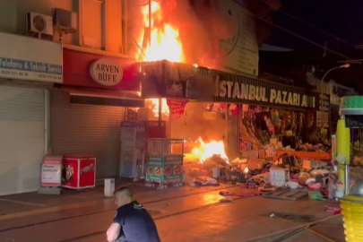 Bursa'da Hediyelik Eşya Mağazasında Yangın