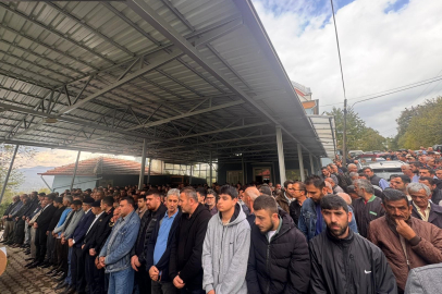 Trafik kazasında yanarak ölen futbolcu toprağa verildi!