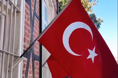 Bursa kırmızı beyaz!