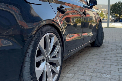 Çareyi Parke Taşında Buldu