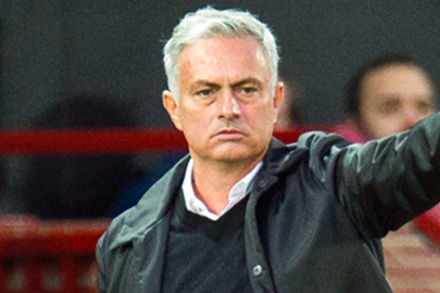 Jose Mourinho kaç maç ceza alır? O hakem süreyi verdi!